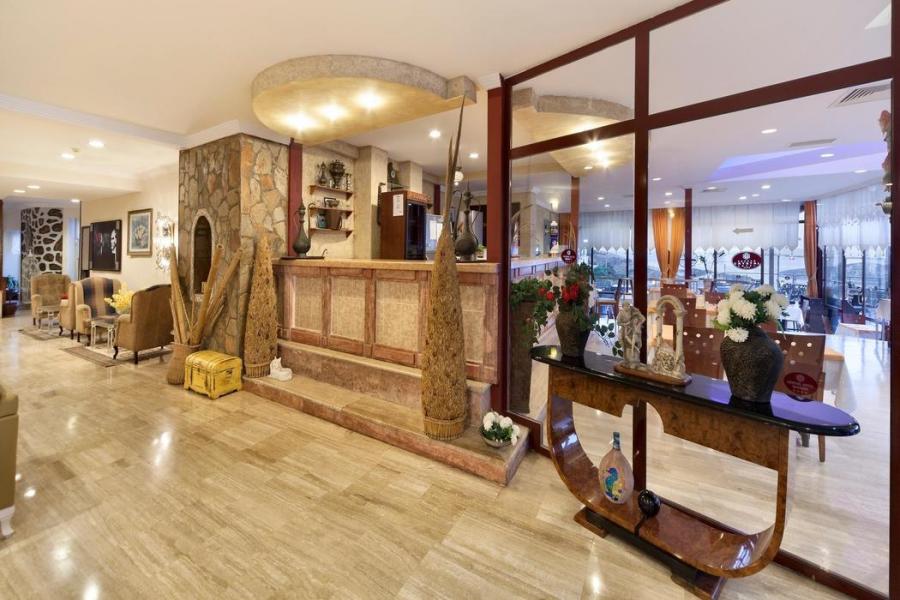 Bodrum Crystal Golden Age Hotel (Gidiş Dönüş Otobüs Ulaşımı Dahildir): Bodrum Crystal Golden Age Hotel Herşey Dahil Otel' de Kalıyoruz Gece Eğlenceleri ve Beach Partilerde Eğlence Zamanı...