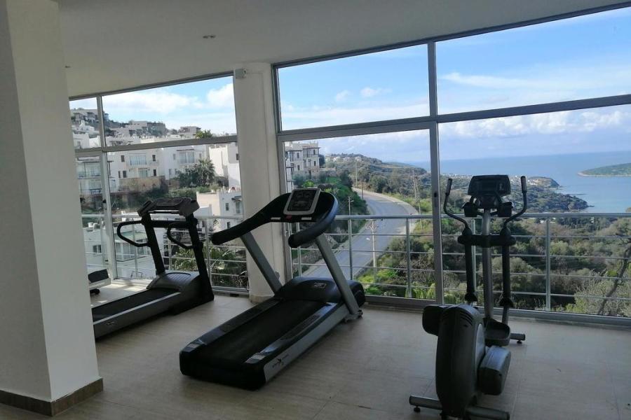 Bodrum Crystal Golden Age Hotel (Gidiş Dönüş Otobüs Ulaşımı Dahildir): Bodrum Crystal Golden Age Hotel Herşey Dahil Otel' de Kalıyoruz Gece Eğlenceleri ve Beach Partilerde Eğlence Zamanı...