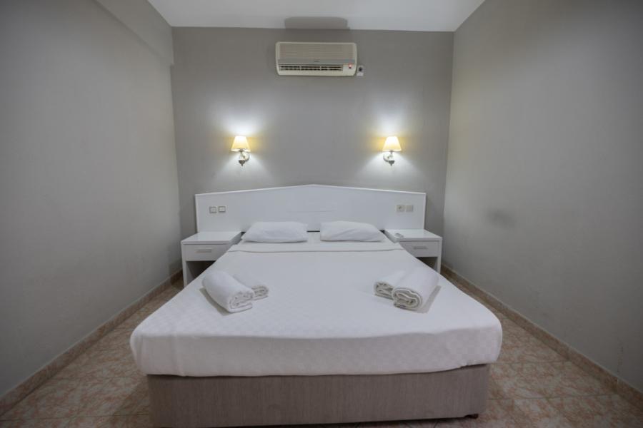 Sunpoint Hotel Bodrum (Gidiş Dönüş Otobüs Ulaşımı Dahildir): Sunpoint Hotel Bodrum Bodrum Turu İle Herşey Dahil Otelde Kalıyoruz Gece Eğlenceleri ve Beach Partilerde Eğlence Zamanı
