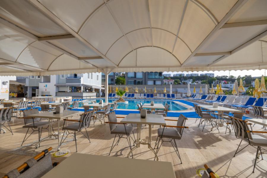 Sunpoint Hotel Bodrum (Gidiş Dönüş Otobüs Ulaşımı Dahildir): Sunpoint Hotel Bodrum Bodrum Turu İle Herşey Dahil Otelde Kalıyoruz Gece Eğlenceleri ve Beach Partilerde Eğlence Zamanı
