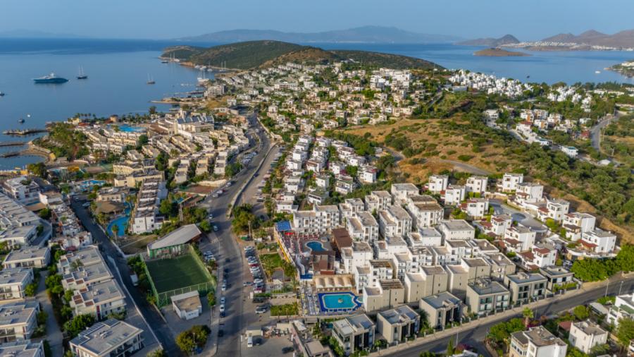 Sunpoint Hotel Bodrum (Gidiş Dönüş Otobüs Ulaşımı Dahildir): Sunpoint Hotel Bodrum Bodrum Turu İle Herşey Dahil Otelde Kalıyoruz Gece Eğlenceleri ve Beach Partilerde Eğlence Zamanı