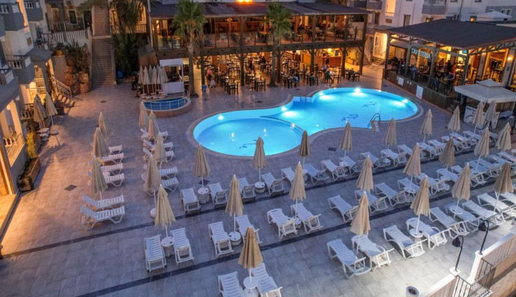 Bodrum Fora Holiday Resort Hotel (Gidiş Dönüş Otobüs Ulaşımı Dahildir) : Bodrum Fora Holiday Resort Hotel Turu İle Herşey Dahil Otelde Kalıyoruz Gece Eğlenceleri ve Beach Partilerde Eğlence Zamanı