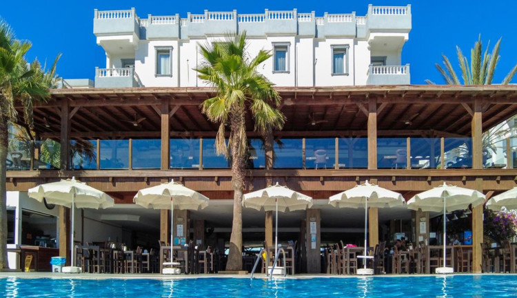 Bodrum Fora Holiday Resort Hotel (Gidiş Dönüş Otobüs Ulaşımı Dahildir) : Bodrum Fora Holiday Resort Hotel Turu İle Herşey Dahil Otelde Kalıyoruz Gece Eğlenceleri ve Beach Partilerde Eğlence Zamanı