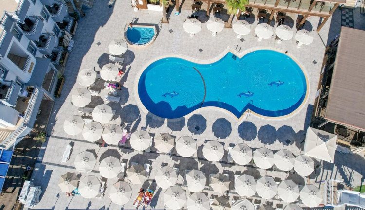 Bodrum Fora Holiday Resort Hotel (Gidiş Dönüş Otobüs Ulaşımı Dahildir) : Bodrum Fora Holiday Resort Hotel Turu İle Herşey Dahil Otelde Kalıyoruz Gece Eğlenceleri ve Beach Partilerde Eğlence Zamanı