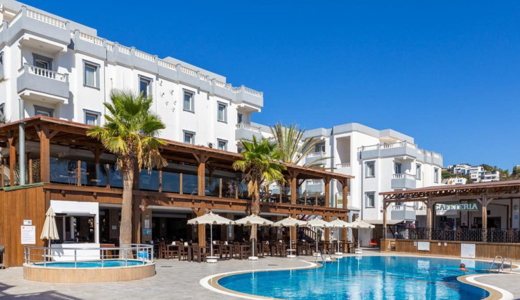 Bodrum Fora Holiday Resort Hotel (Gidiş Dönüş Otobüs Ulaşımı Dahildir) : Bodrum Fora Holiday Resort Hotel Turu İle Herşey Dahil Otelde Kalıyoruz Gece Eğlenceleri ve Beach Partilerde Eğlence Zamanı