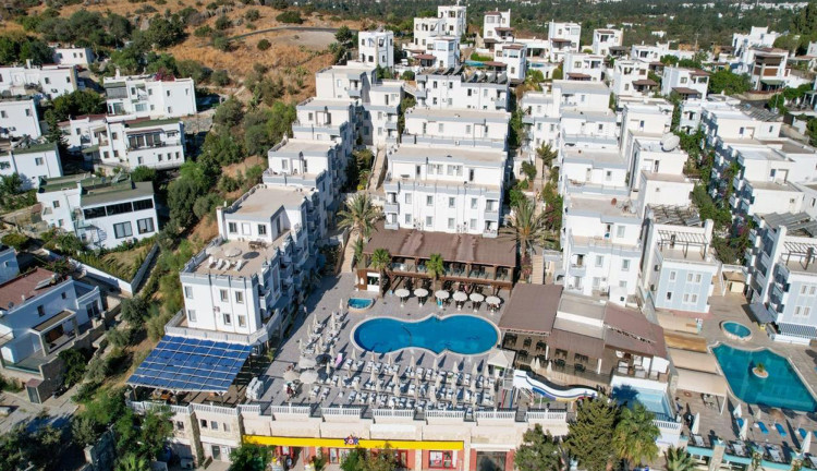 Bodrum Fora Holiday Resort Hotel (Gidiş Dönüş Otobüs Ulaşımı Dahildir) : Bodrum Fora Holiday Resort Hotel Turu İle Herşey Dahil Otelde Kalıyoruz Gece Eğlenceleri ve Beach Partilerde Eğlence Zamanı