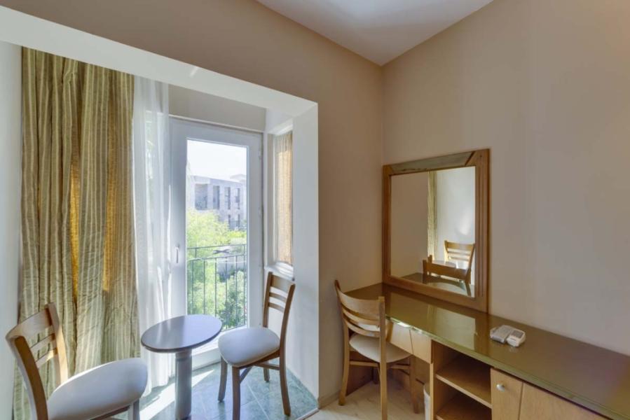 Smart Holiday Hotel Bodrum (Gidiş Dönüş Otobüs Ulaşımı Dahildir) : Smart Holiday Hotel Bodrum Bodrum Turu İle Herşey Dahil Otelde Kalıyoruz Gece Eğlenceleri ve Beach Partilerde Eğlence Zamanı