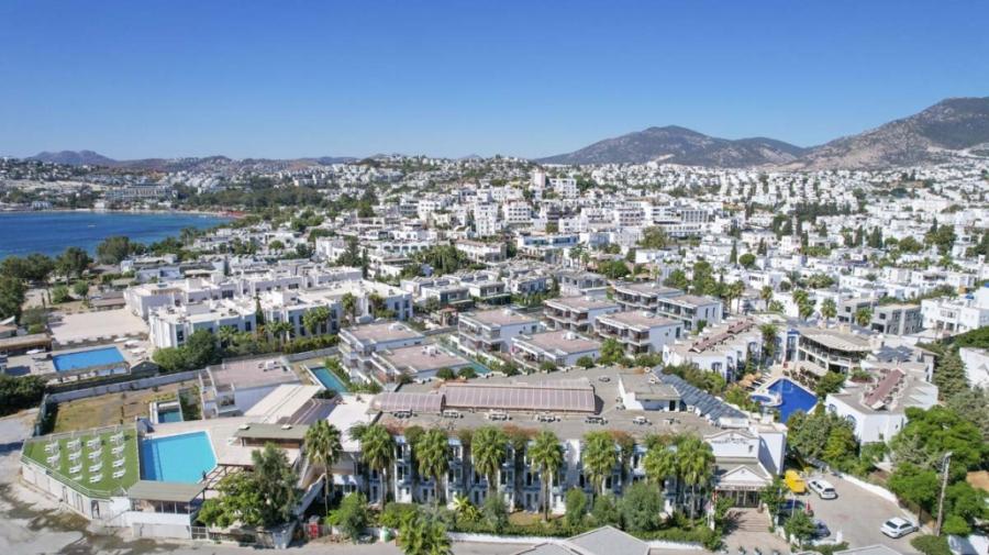 Smart Holiday Hotel Bodrum (Gidiş Dönüş Otobüs Ulaşımı Dahildir) : Smart Holiday Hotel Bodrum Bodrum Turu İle Herşey Dahil Otelde Kalıyoruz Gece Eğlenceleri ve Beach Partilerde Eğlence Zamanı