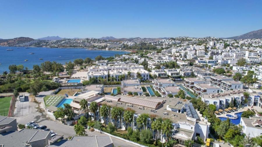 Smart Holiday Hotel Bodrum (Gidiş Dönüş Otobüs Ulaşımı Dahildir) : Smart Holiday Hotel Bodrum Bodrum Turu İle Herşey Dahil Otelde Kalıyoruz Gece Eğlenceleri ve Beach Partilerde Eğlence Zamanı