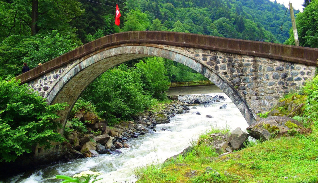 29 Ekim Özel Bursa Çıkışlı Karadeniz Fırtınası ve Batum Turu (3 Gece Otel Konaklamalı) : Kısıtlı zamanda Karadeniz'i baştan başa gezmek, yaşamak için bulunmaz bir fırsat sunuyoruz. Karadeniz iklimi veya havası gibi tadı damağınızda kalacak bir gezi sizi bekliyor. Az zamanda çok işler başaracağız.