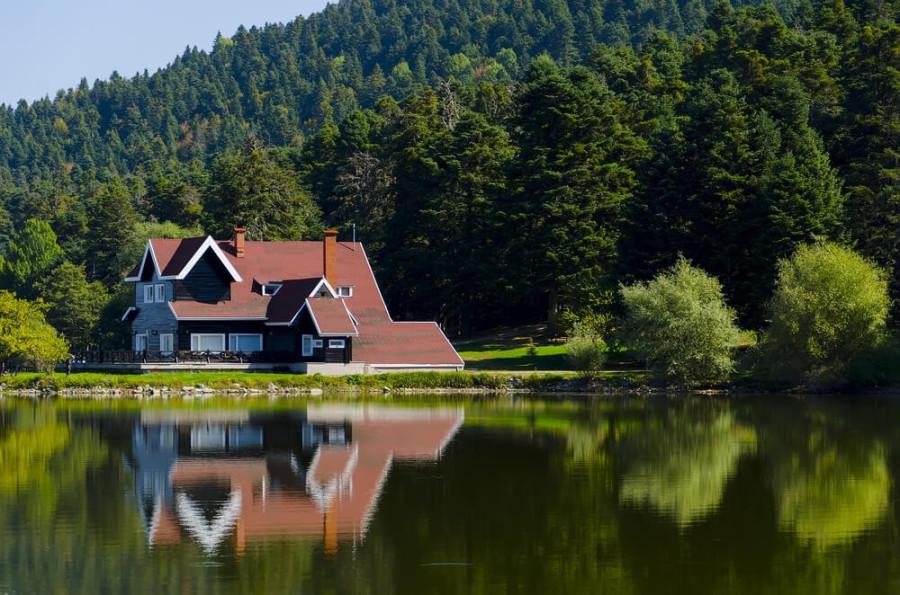 29 Ekim Özel Batı Karadeniz Abant Safranbolu Amasra Turu (1 Gece Konaklamalı) : Unesco Dünya Kültür Mirası Listesinde Bulunan Müze Kent Safranbolu'da, Geleneksel Osmanlı Mimarisinin En Güzel Örneklerini İnceleme Fırsatı, Çeşm-i Cihan Olarak Anılan Amasra’yı Yeniden Keşfetme Zamanı… 