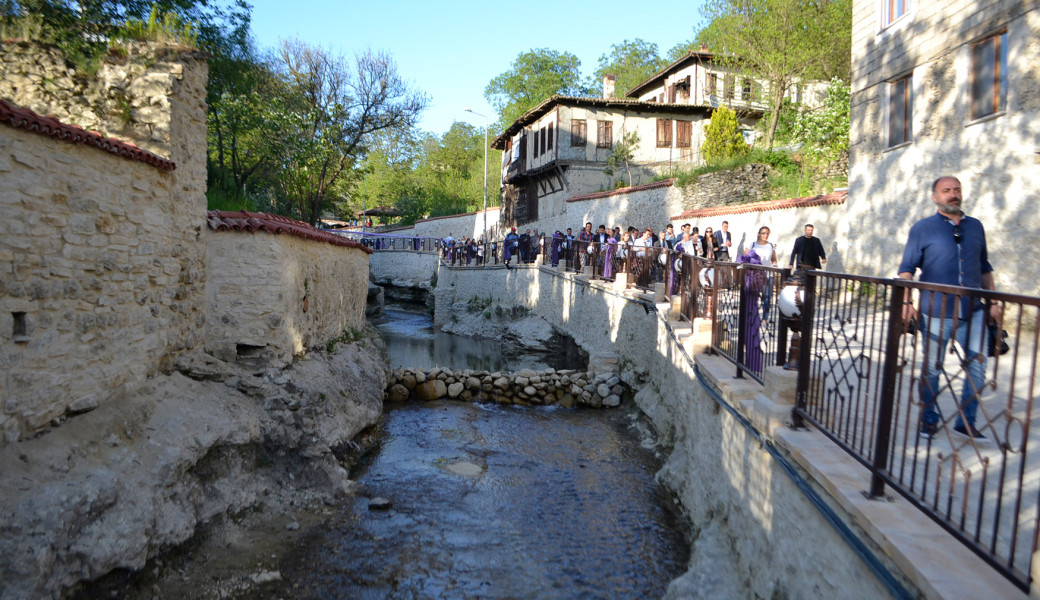 29 Ekim Özel Batı ve Orta Karadeniz Amasra Safranbolu Kastamonu Sinop Samsun Amasya Turu (2 Gece Otel Konaklamalı) : Sizleri Bartın, Amasra, Safranbolu, Kastamonu, Sinop, Samsun ve Amasya'dan oluşan Batı ve Orta Karadeniz'i Haftasonunda değerlendirmek doğa ve tarihi içi içine yaşamak için davet ediyoruz. 