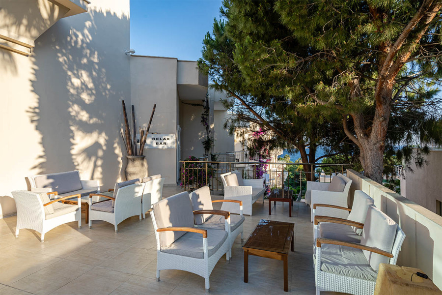 Bodrum Golden Age Otel Yalıkavak  Herşey Dahil (Gidiş Dönüş Otobüs Ulaşımı Dahildir): Bodrum Golden Age Otel Yalıkavak Turu İle Herşey Dahil Otelde Kalıyoruz Gece Eğlenceleri ve Beach Partilerde Eğlence Zamanı