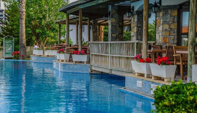 Bodrum Mira Beach Resort Bodrum Herşey Dahil (Gidiş Dönüş Otobüs Ulaşımı Dahildir): Mira Beach Resort BodrumTuru İle Herşey Dahil Otelde Kalıyoruz Gece Eğlenceleri ve Beach Partilerde Eğlence Zamanı