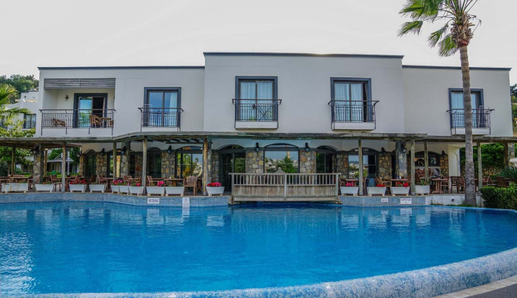 Bodrum Mira Beach Resort Bodrum Herşey Dahil (Gidiş Dönüş Otobüs Ulaşımı Dahildir): Mira Beach Resort BodrumTuru İle Herşey Dahil Otelde Kalıyoruz Gece Eğlenceleri ve Beach Partilerde Eğlence Zamanı