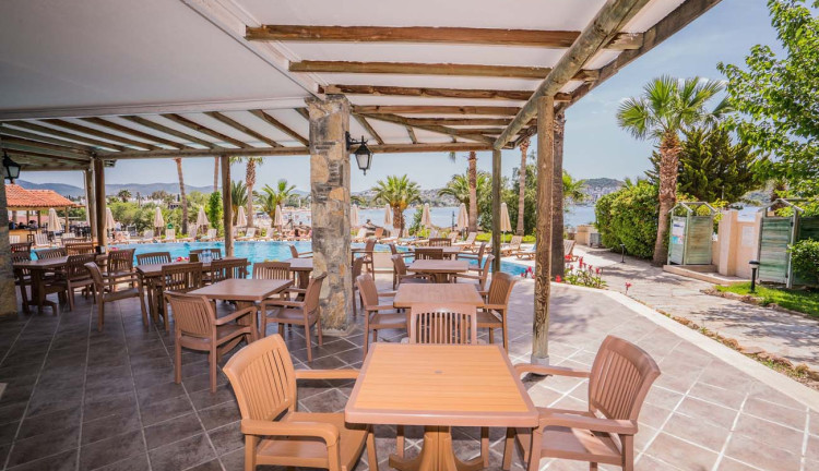 Bodrum Mira Beach Resort Bodrum Herşey Dahil (Gidiş Dönüş Otobüs Ulaşımı Dahildir): Mira Beach Resort BodrumTuru İle Herşey Dahil Otelde Kalıyoruz Gece Eğlenceleri ve Beach Partilerde Eğlence Zamanı
