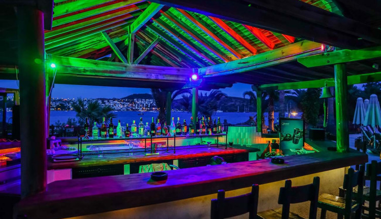 Bodrum Mira Beach Resort Bodrum Herşey Dahil (Gidiş Dönüş Otobüs Ulaşımı Dahildir): Mira Beach Resort BodrumTuru İle Herşey Dahil Otelde Kalıyoruz Gece Eğlenceleri ve Beach Partilerde Eğlence Zamanı