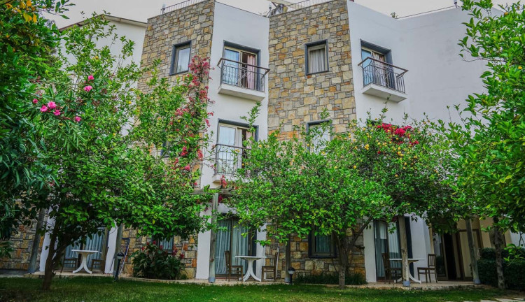 Bodrum Mira Beach Resort Bodrum Herşey Dahil (Gidiş Dönüş Otobüs Ulaşımı Dahildir): Mira Beach Resort BodrumTuru İle Herşey Dahil Otelde Kalıyoruz Gece Eğlenceleri ve Beach Partilerde Eğlence Zamanı