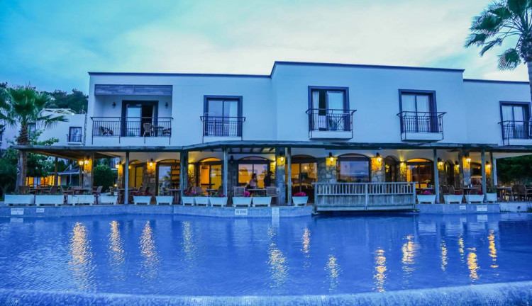 Bodrum Mira Beach Resort Bodrum Herşey Dahil (Gidiş Dönüş Otobüs Ulaşımı Dahildir): Mira Beach Resort BodrumTuru İle Herşey Dahil Otelde Kalıyoruz Gece Eğlenceleri ve Beach Partilerde Eğlence Zamanı