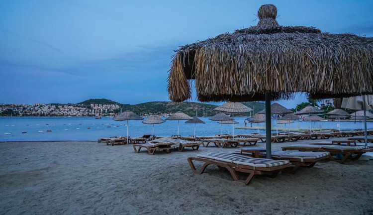 Bodrum Mira Beach Resort Bodrum Herşey Dahil (Gidiş Dönüş Otobüs Ulaşımı Dahildir): Mira Beach Resort BodrumTuru İle Herşey Dahil Otelde Kalıyoruz Gece Eğlenceleri ve Beach Partilerde Eğlence Zamanı