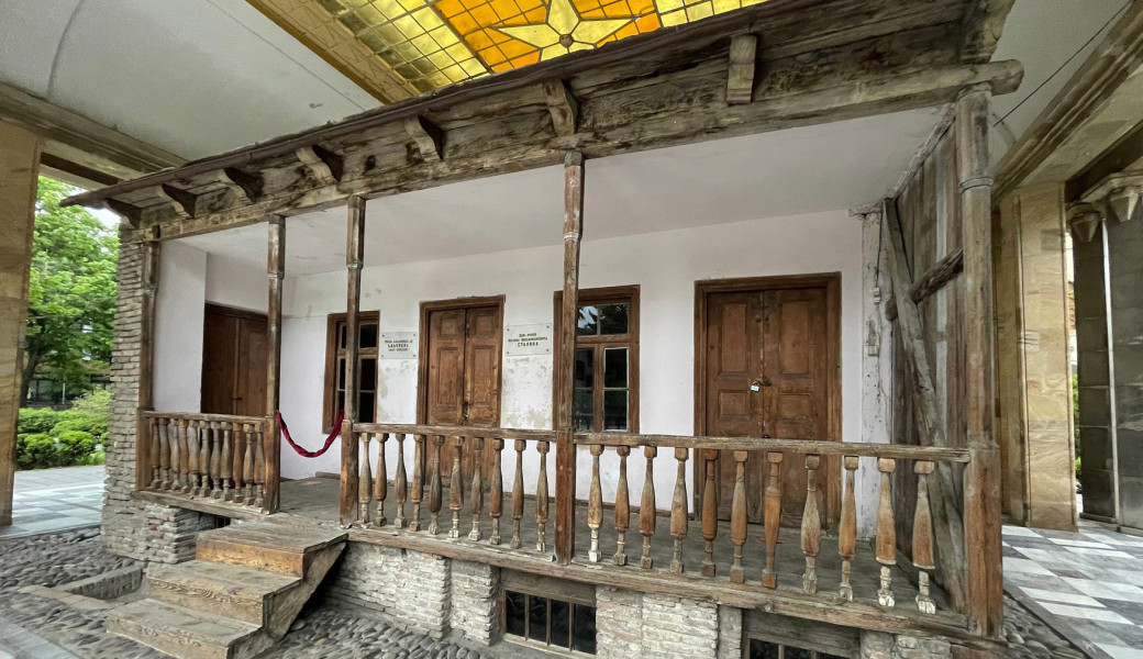 Uçaklı Kuzey Kafkasya Batum Gori Tiflis Kars Erzurum Doğu Ekspresi Turu (4 Gece Otel Konaklamalı): Uçaklı Kuzey Kafkasya Batum Gori Tiflis Kars Erzurum Doğu Ekspresi Turu İle Muhteşem deneyimler kazanmaya Ve Kafkas Hikayelerine Tanıklık Etmeye Gidiyoruz.
