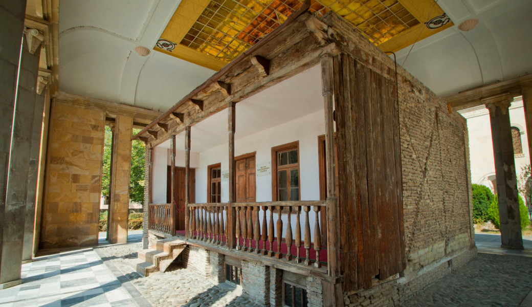 Uçaklı Kuzey Kafkasya Batum Gori Tiflis Kars Erzurum Doğu Ekspresi Turu (4 Gece Otel Konaklamalı): Uçaklı Kuzey Kafkasya Batum Gori Tiflis Kars Erzurum Doğu Ekspresi Turu İle Muhteşem deneyimler kazanmaya Ve Kafkas Hikayelerine Tanıklık Etmeye Gidiyoruz.