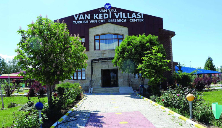 Kış Sezonu Özel Güneyden Kuzeye Doğu Ekspresi Turu İle Diyarbakır Tatvan Van Nahçıvan Kars Erzurum Turu (Tren Gidiş Uçak Dönüş): Kış Sezonu Özel SSC TUR Farkı İle Güney Kurtalan Ekspresi İle Gap ve Doğu Turu Deneyimi Yaşama Ne Dersiniz? Sizleri Güney Doğu Anadolu’yu Keşfetmeye, Kafkaslar Diyarını Selamlamaya Davet Ediyoruz..