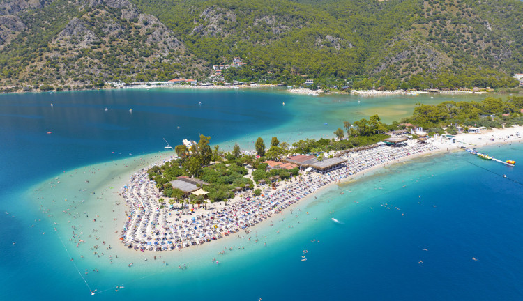 Uçaklı Tadı Damağında Likya Fethiye Akyaka Dalyan Turu (2 Gece Otel Konaklamalı): Uçaklı Tadı Damağında Likya Fethiye Akyaka Dalyan Turu İle Ege'nin Saklı Mavi, Turkuaz Rengi ile buluşmaya varmısınız? Yüzmeye doyamayacağınız Keyifli ve Eğlenceli bir için Geç Kalmadan yerinizi ayırtınız..... 