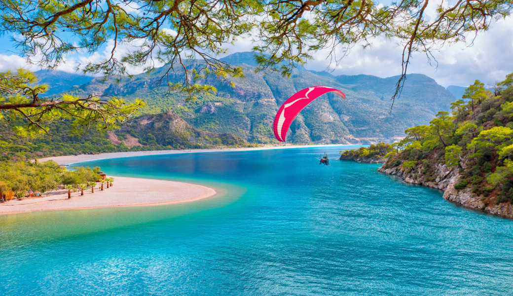 Uçaklı Tadı Damağında Likya Fethiye Akyaka Dalyan Turu (2 Gece Otel Konaklamalı): Uçaklı Tadı Damağında Likya Fethiye Akyaka Dalyan Turu İle Ege'nin Saklı Mavi, Turkuaz Rengi ile buluşmaya varmısınız? Yüzmeye doyamayacağınız Keyifli ve Eğlenceli bir için Geç Kalmadan yerinizi ayırtınız..... 