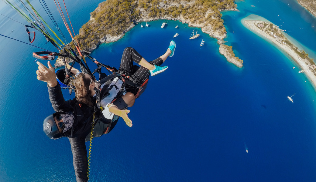 Uçaklı Tadı Damağında Likya Fethiye Akyaka Dalyan Turu (2 Gece Otel Konaklamalı): Uçaklı Tadı Damağında Likya Fethiye Akyaka Dalyan Turu İle Ege'nin Saklı Mavi, Turkuaz Rengi ile buluşmaya varmısınız? Yüzmeye doyamayacağınız Keyifli ve Eğlenceli bir için Geç Kalmadan yerinizi ayırtınız..... 