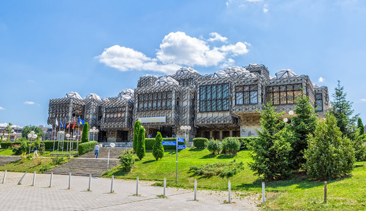 Ankara Çıkışlı Uçaklı Balkan Masalı Turu ( 7 Gece Otel Konaklamalı ) Skp - Skp: Bosna Hersek  Karadağ  Arnavutluk  Kuzey Makedonya  Kosova  Sırbistan
Trabinje 1 Gece Konaklama
İşkodra 1 Gece Konaklama
Ohrid 1 Gece Konaklama
Üsküp 2 Gece Konaklama
Belgrad 1 Gece Konaklama
Saraybosna 1 Gece Konaklama