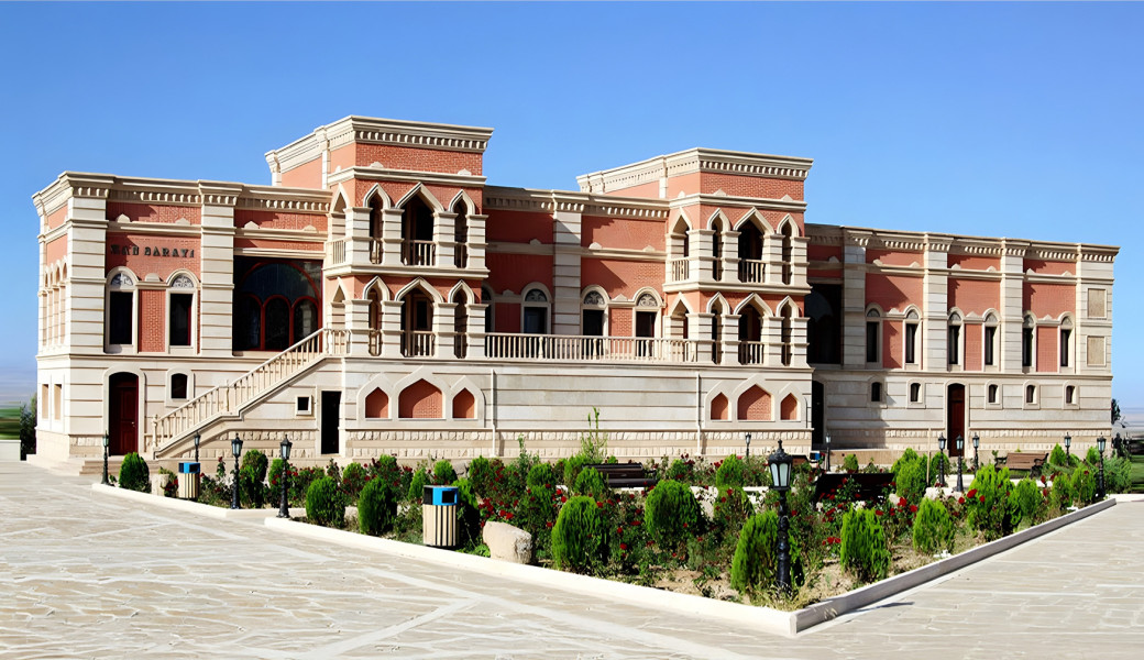 29 Ekim Özel Thy İle Uçaklı Kafkas Üçgeni Doğu Ekspresi Van Nahçıvan Kars Turu ( Uçakla Gidiş Dönüş ) : Kafkaslar Diyarından Selamlar Getirdik, Van'da Akdamar Adası, Ağrı Dağı Manzaralı İshakpaşa Sarayı, Iğdır'da Tuzluca Mağarası, Can Azerbaycan'ın Nahçıvan Özerk Bölgesi, Kars Kafkas Gecesi ve Aşık Atışması, Doğu Ekspresi Treni İle Kars'dan Erzurum'a Nostaljik Bir Yolculuk İçin Sizi Bekliyoruz.