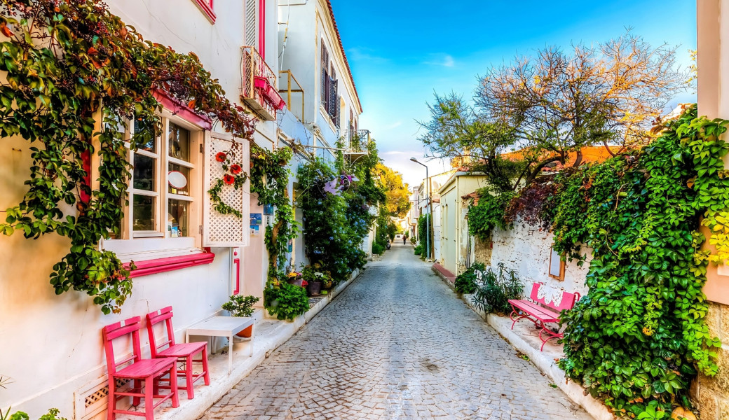29 Ekim Özel Ayvalık Assos Bozcaada Turu (1 Gece Otel Konaklamalı): Ege'nin büyüleyici bölgelerinden olan Assos Ayvalık Bozcaada'yı keşfetmek, koylarında tekne turuna çıkmak ve güzel plajlarında yüzmek için hemen yerinizi ayırtın.