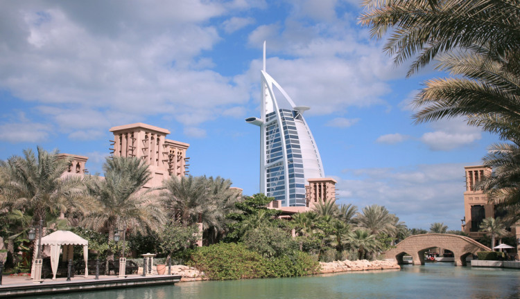 Ajet Hava Yolları İle Bir Dubai Masalı Turu Dubai Şehir Turu Ve Abra Geçişi Dahil Dubai Varışlı  ( 3 Gece Otel Konaklamalı ): Ajet Hava Yolları İle Uçuş
Dubai Havalimanı Varışlı
3 Gece Dubai Konaklama
3 Sabah Kahvaltısı Fiyata Dahil
Dubai Şehir Turu Ve Abra Geçişi Fiyata Dahil
