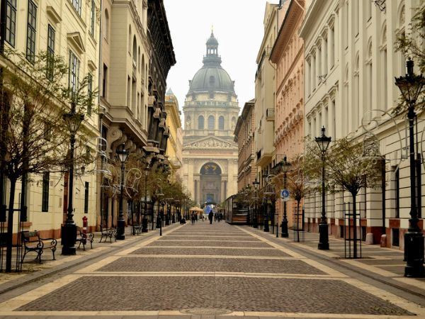 Ajet Hava Yolları İle Noel Pazarları Budapeşte Masalı Turu ( 3 Gece Otel Konaklamalı ): Ajet Hava Yolları İle Uçuş İmkanı
3 Gece Budapeşte Otel Konaklama 
3 Sabah Kahvaltısı Fiyata Dahil
Noel Pazarları Turu