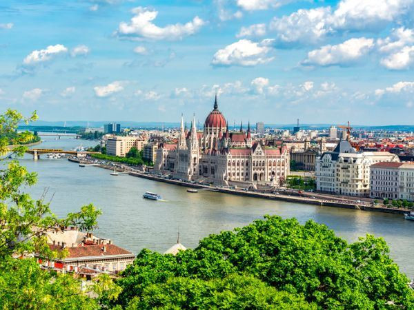 Ajet Hava Yolları İle Noel Pazarları Budapeşte Masalı Turu ( 3 Gece Otel Konaklamalı ): Ajet Hava Yolları İle Uçuş İmkanı
3 Gece Budapeşte Otel Konaklama 
3 Sabah Kahvaltısı Fiyata Dahil
Noel Pazarları Turu