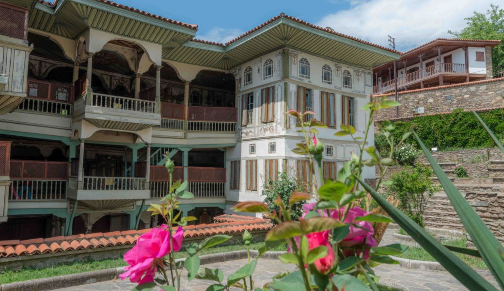 29 Ekim Özel Egenin Saklı Köyleri Alaçatı Sığacık Seferihisar Foça Turu (2 Gece Otel Konaklamalı): Kalabalıklardan kaçmak, huzur bulmak için tam zamanı.. Şehir yaşantısının gürültüsünden huzura uzanan bir yolculuk. 