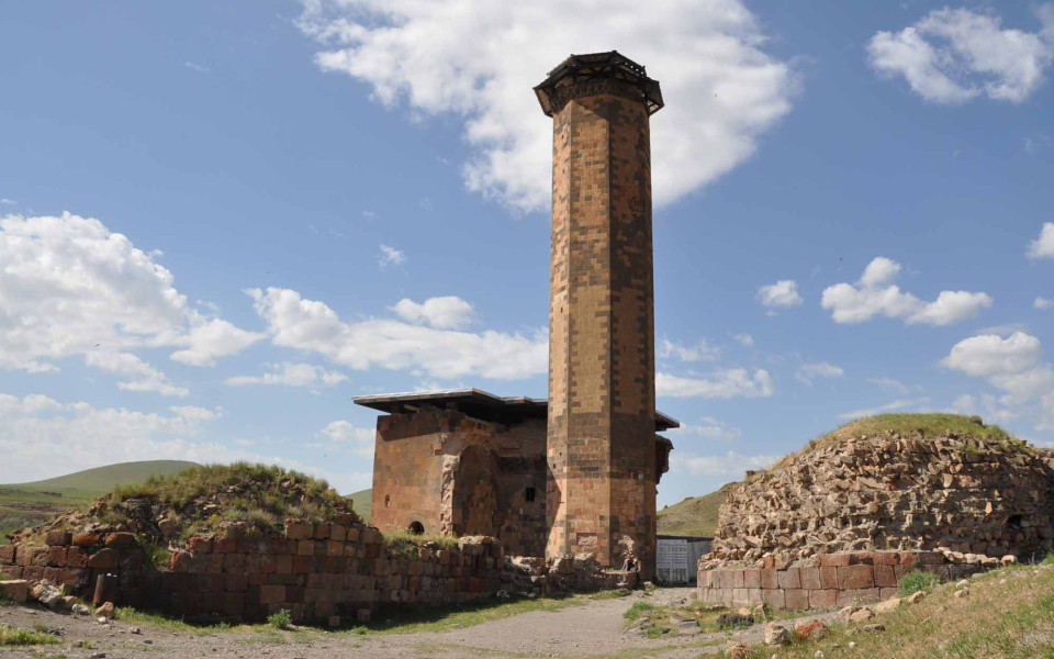 29 Ekim Özel Uçaklı Güneyden Kuzeye Diyarbakır Bitlis Tatvan Van Nahçıvan Kars Erzurum Turu (4 Gece Otel Konaklamalı): SSC TUR Farkı İle Gap ve Doğu Turu Deneyimi Yaşama Ne Dersiniz? Sizleri Günehttps://app.ssc.com.tr/edit/8614#step3y Doğu Anadolu’yu Keşfetmeye, Kafkaslar Diyarını Selamlamaya Davet Ediyoruz..