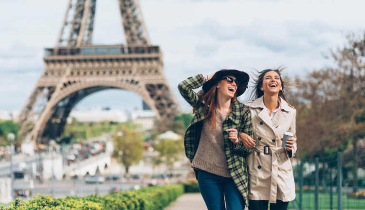 Paris & Disneyland Turu THY Disneyland Konaklaması ve Park Girişi Dahil Sömestre Özel 2027