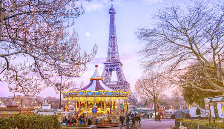Paris & Disneyland Turu THY Disneyland Konaklaması ve Park Girişi Dahil Sömestre Özel 2027