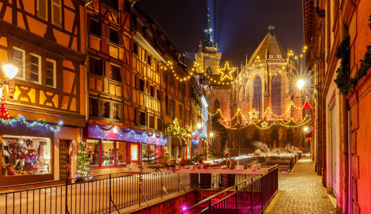 Ajet Havayolları İle Noel Pazarları Almanya Avusturya Masalı Turu ( 3 Gece Otel Konaklamalı ): Ajet Havayolları İle Uçuş
3 Sabah Kahvaltısı
3 Gece Konaklama
Regensburg , Thurn und Taxis Sarayı Noel Pazarları 
Füssen ,  Neuschwanstein Şatosu 
Salzburg İkonları ,  Hallstatt Ve Noel Pazarları Turu