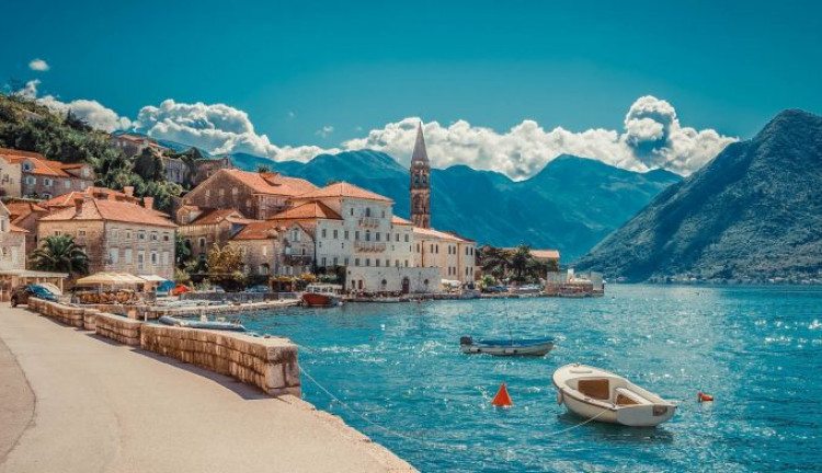 Ankara Hareketli PGS Ile Budva Karadag Turu Vizesiz  TGD-TGD