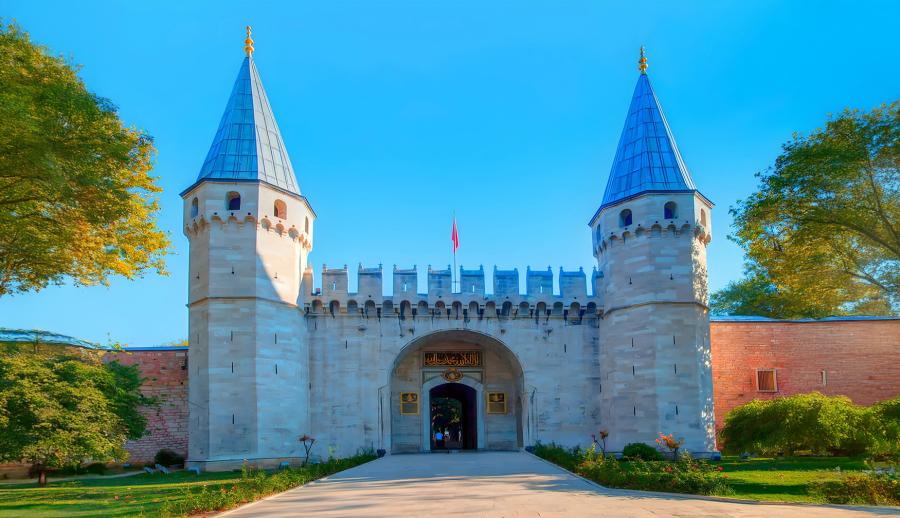 Ankara Çıkışlı Tarihi İstanbul Kültür ve Boğaz Turu (1 Gece Otel Konaklamalı): Şimdi İstanbul'da Olmak Vardı. Sabret Gönül Bir Gün Olur, Bu Hasret Biter, Bir Allı Turna Olsam, Karlı Dağları Aşsam
İstanbul'un Tarihi Dokusuyla Tanışmak İçin Tarih Kokulu Sokaklarından Asya ile Avrupa'yı Birbirine Bağlayan Boğazlarını Bizimle Gezmeye Sizleri Davet Ediyoruz.