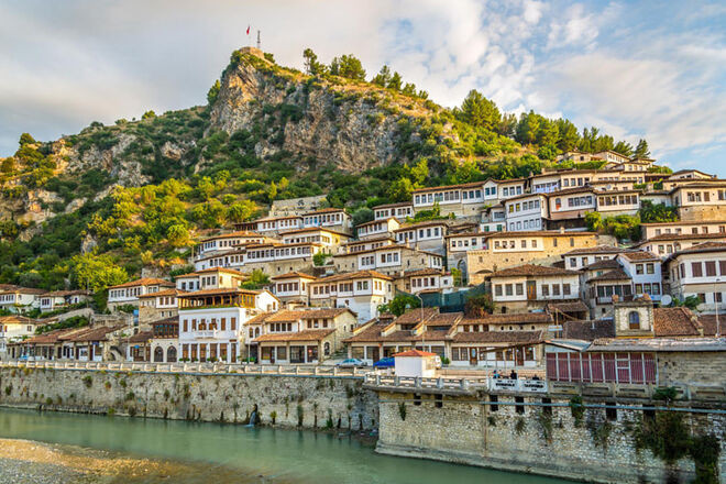 Kosovalı Büyük Balkanlar Turu AJet ile Extra Turlar ve Akşam Yemekleri Dahil SJJ-TIA 7 Gece Pazar-Pazar