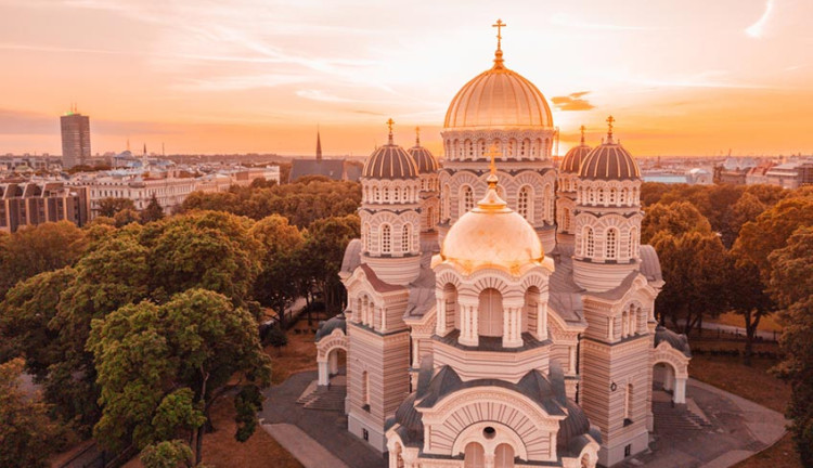 Baltıklar'da 3 Ülke Turu Tallinn & Riga & Vilnius THY İle Yaz Dönemi 7 Gece 8 Gün 2027 (TLL-VNO)