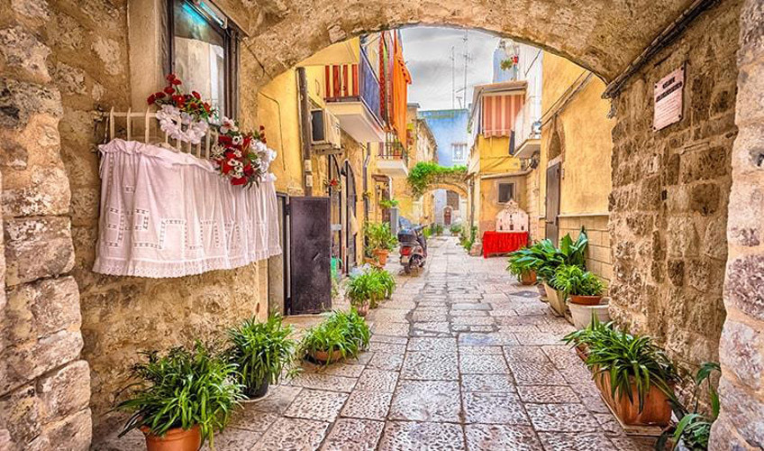 Güney İtalya’nın Büyüsü Napoli & Amalfi Kıyıları & Puglia THY İle Yaz Dönemi 4 Gece 5 Gün (NAP-BRI)