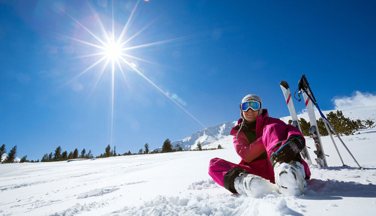 Bansko Kayak Turu ( 5 Gece Konaklamalı): Bansko kayak merkezinde toplam ile 1. sınıf kalitede sürüş keyfini misafirlerine yaşatmak için kusursuz bir şekilde planlanmıştır. 6 mavi, 5 kırmızı ve 1 siyah olmak üzere, toplam 13 farklı zorluk derecesine sahip pistler, her seviye ve yaştan kayakçının kullanabileceği şekilde düzenlenmiştir. 