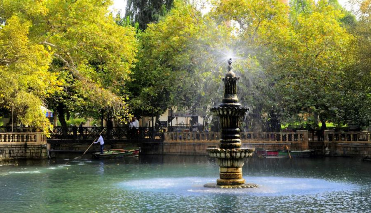 Ramazan Bayramı Özel Dolu Dolu Bir Uçtan Bir Uca Sınırlarda Gap Doğu Anadolu ve Nahçıvan Turu (6 Gece Otel Konaklamalı): Türkiye'de Bir İlk Yapıyoruz ve Sizleri Gaziantep'de başlayan Yolculuğumuz İle Şanlıurfa, Mardin, Midyat, Cizre, Şırnak, Hakkari, Yüksekova, Van, Ağrı, Nahçıvan, Iğdır, Kars, Erzurum ile Sonlandıracağımız Dolu Dolu bir Anadolu turunda buluşmayı bekliyoruz.