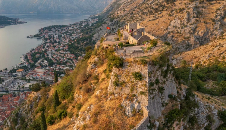 UÇAKLI VİZESİZ BÜYÜK BALKAN TURU (SAW)