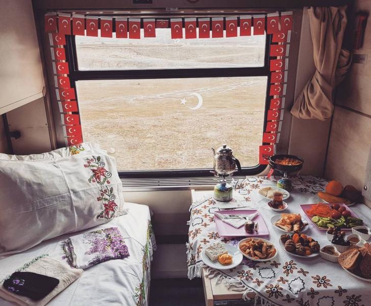 YATAKLI TREN İLE KARS VAN ERZURUM TURU TREN GİDİŞ UÇAK DÖNÜŞ
